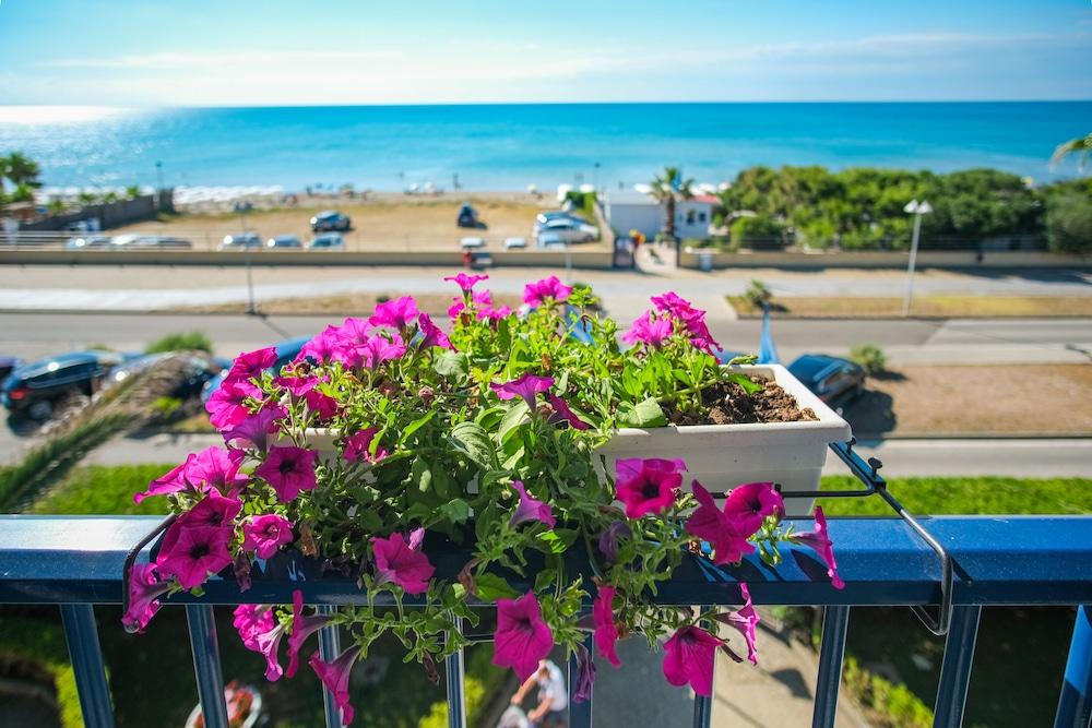 Ticho'S Greenblu Hotel Castellaneta Marina Zewnętrze zdjęcie